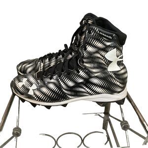 UNDER ARMOUR Clutch Fit Football Cleats Size 11.5 Black White Mens Shoes Sports